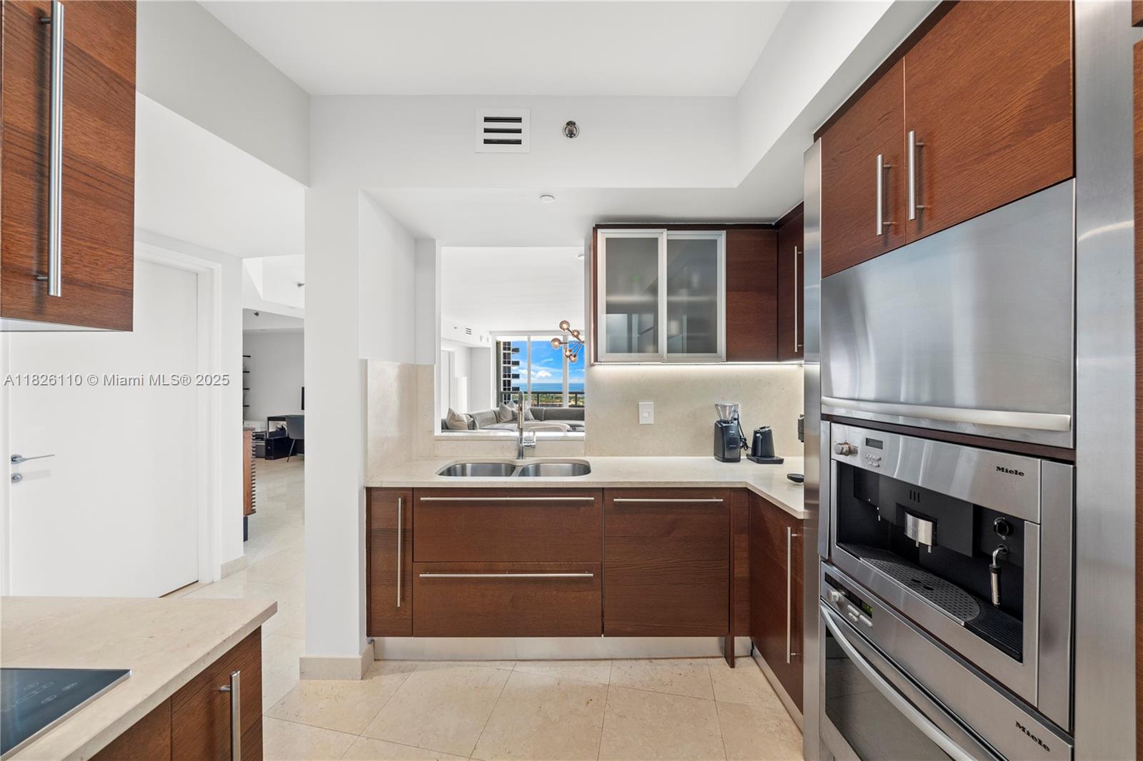 450 Alton Road, Unit 2705 Miami Beach, FL 33139 - Photo 22 of 52