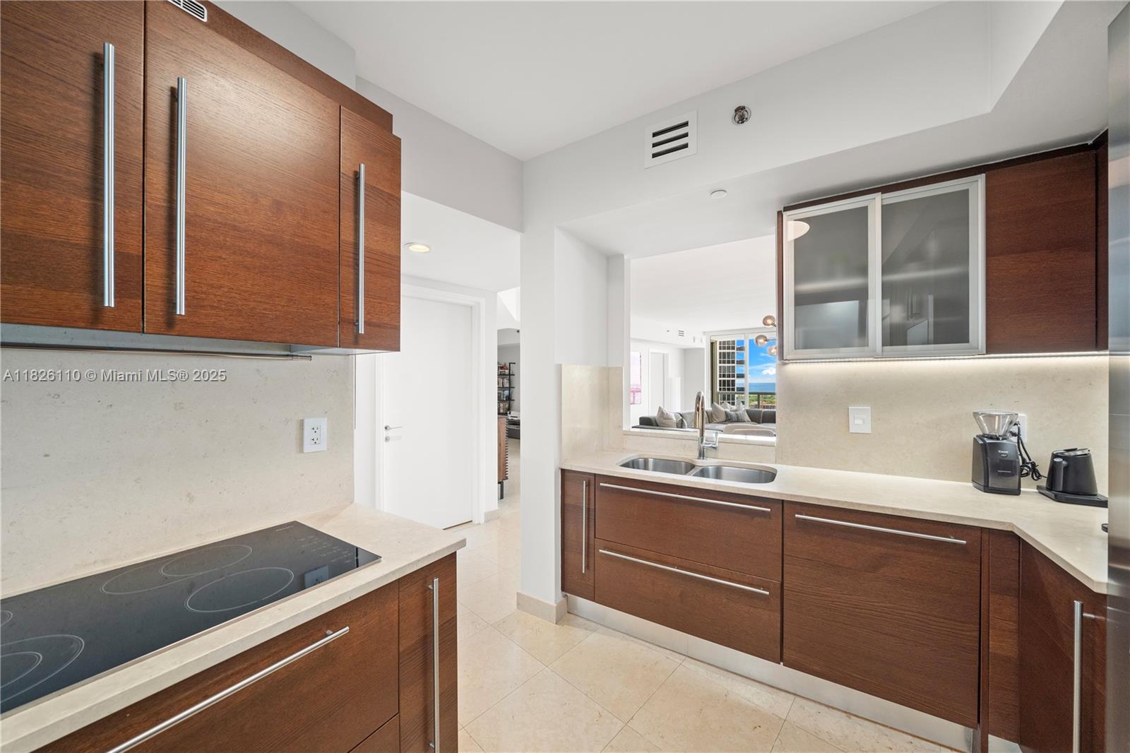 450 Alton Road, Unit 2705 Miami Beach, FL 33139 - Photo 23 of 52