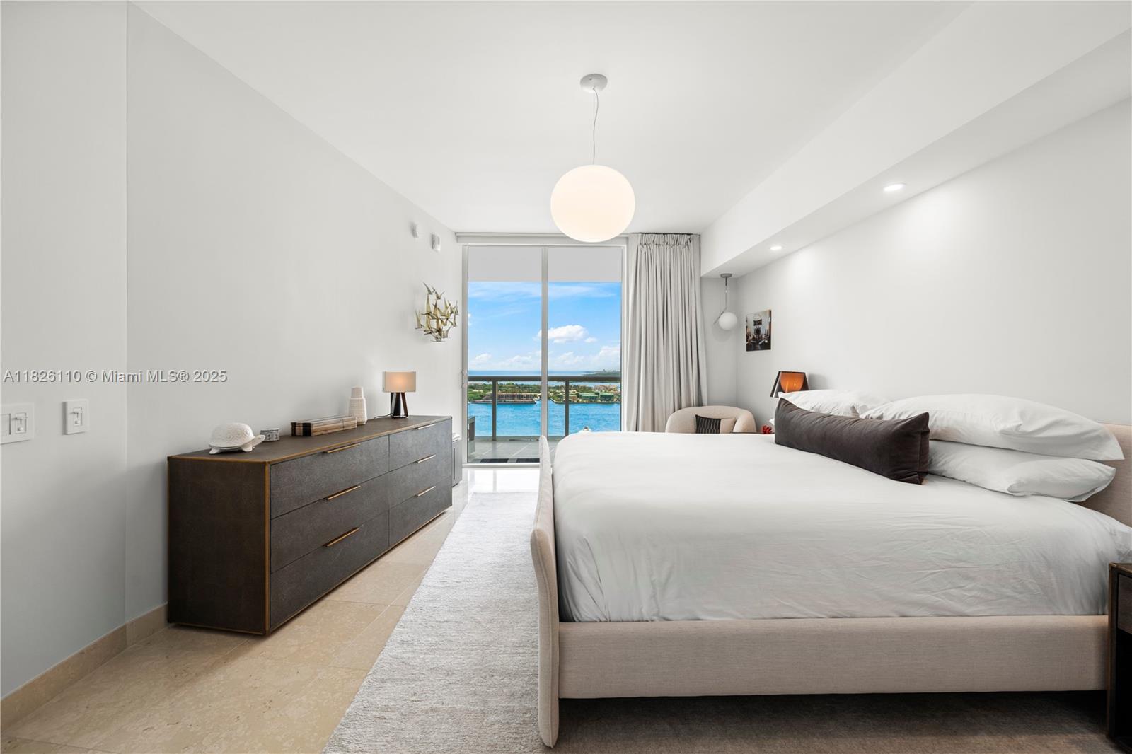 450 Alton Road, Unit 2705 Miami Beach, FL 33139 - Photo 25 of 52