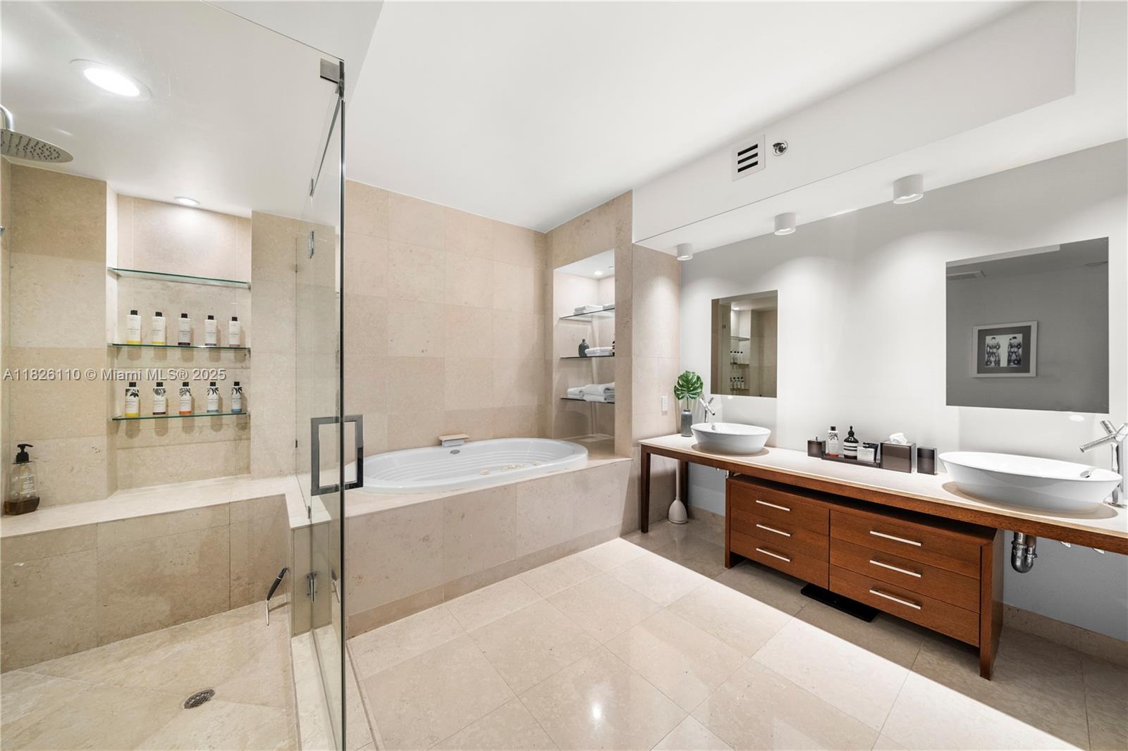 450 Alton Road, Unit 2705 Miami Beach, FL 33139 - Photo 30 of 52