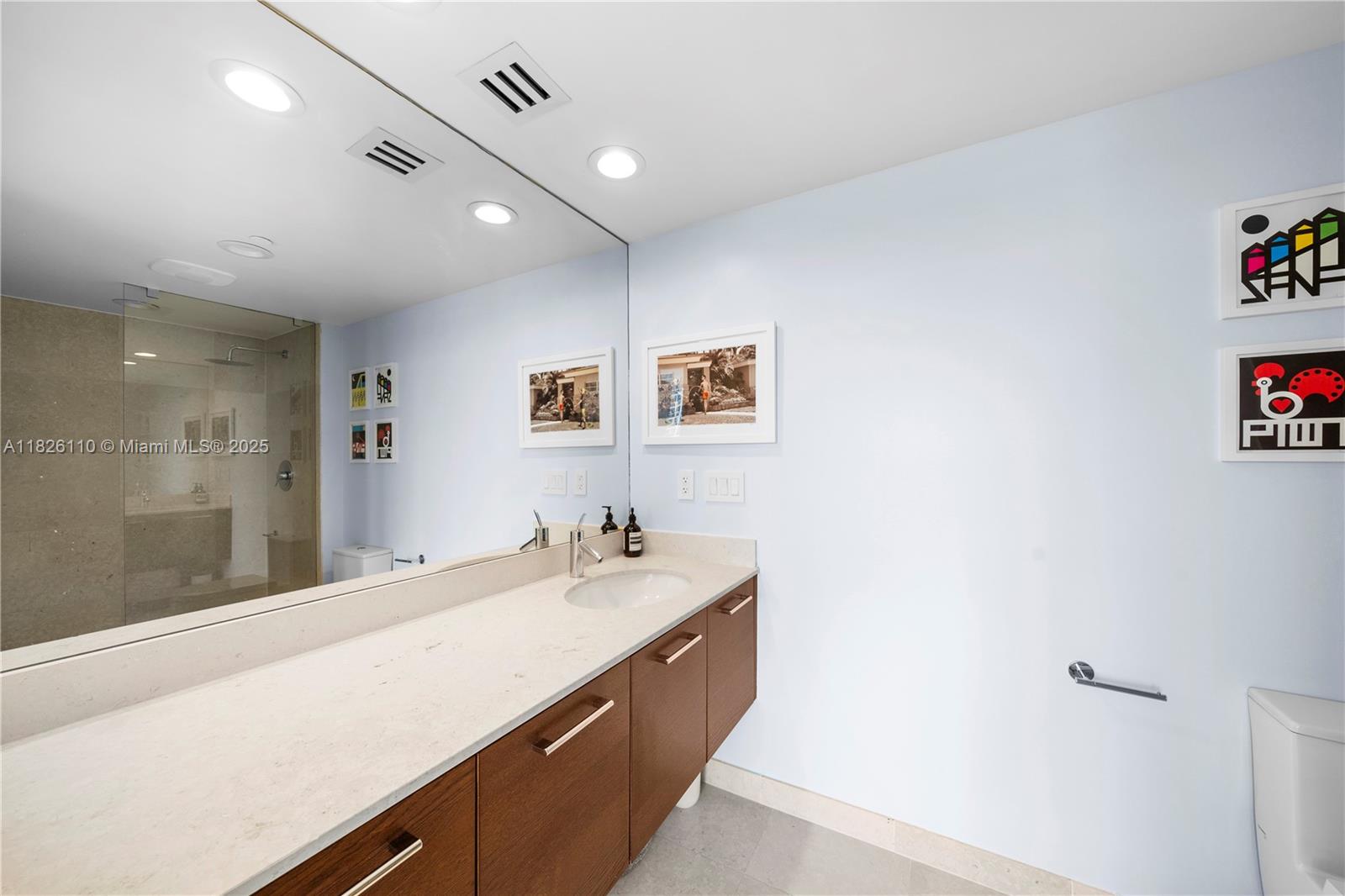 450 Alton Road, Unit 2705 Miami Beach, FL 33139 - Photo 37 of 52