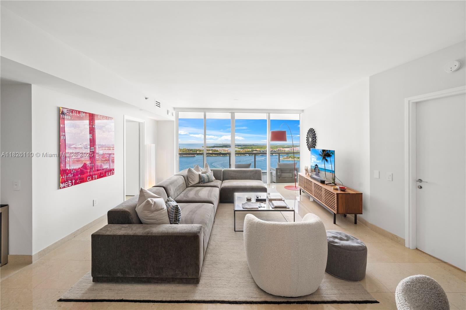 450 Alton Road, Unit 2705 Miami Beach, FL 33139 - Photo 5 of 52