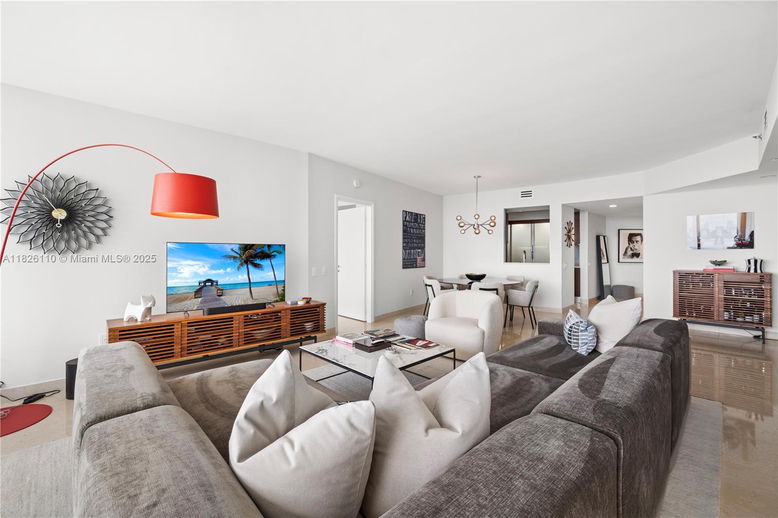 450 Alton Road, Unit 2705 Miami Beach, FL 33139 - Photo 10 of 52