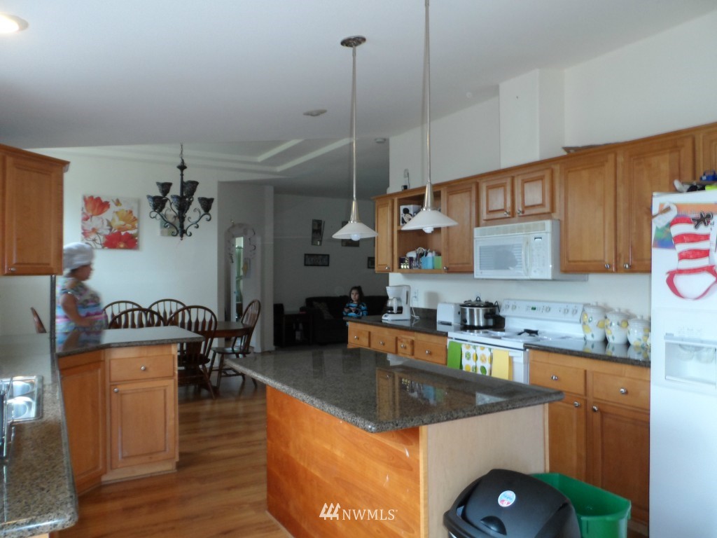 4340 Southeast Bloomfield Road Shelton, WA 98584 - Photo 2 of 9 Gallery Image 2