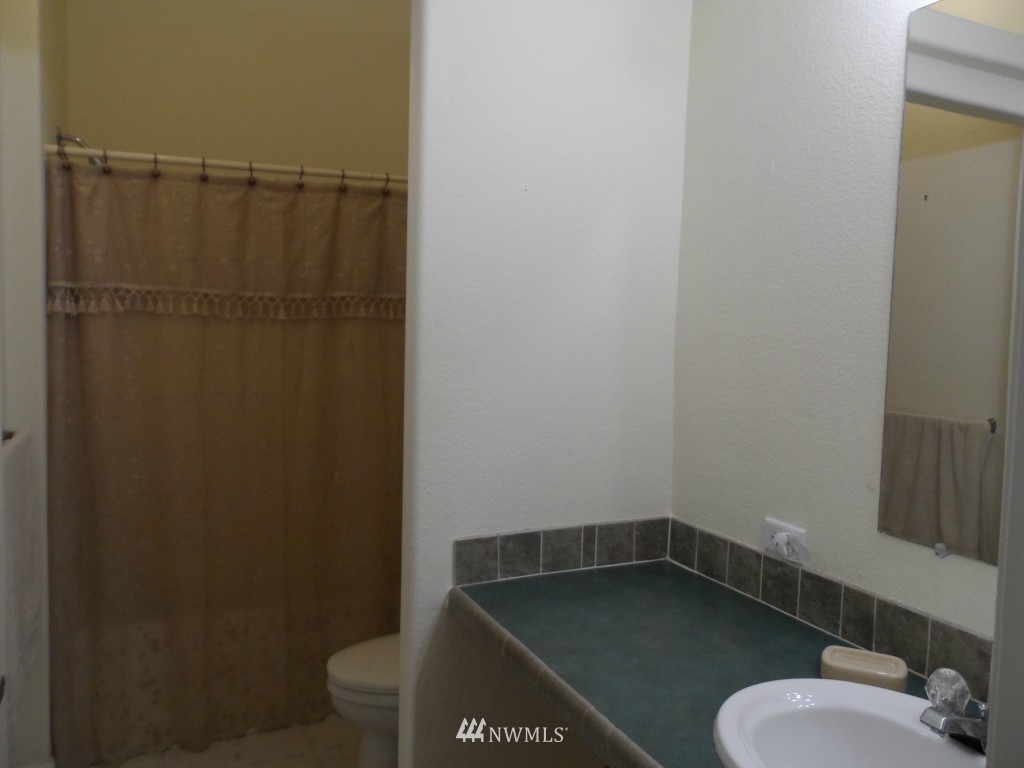 4340 Southeast Bloomfield Road Shelton, WA 98584 - Photo 5 of 9 Gallery Image 5