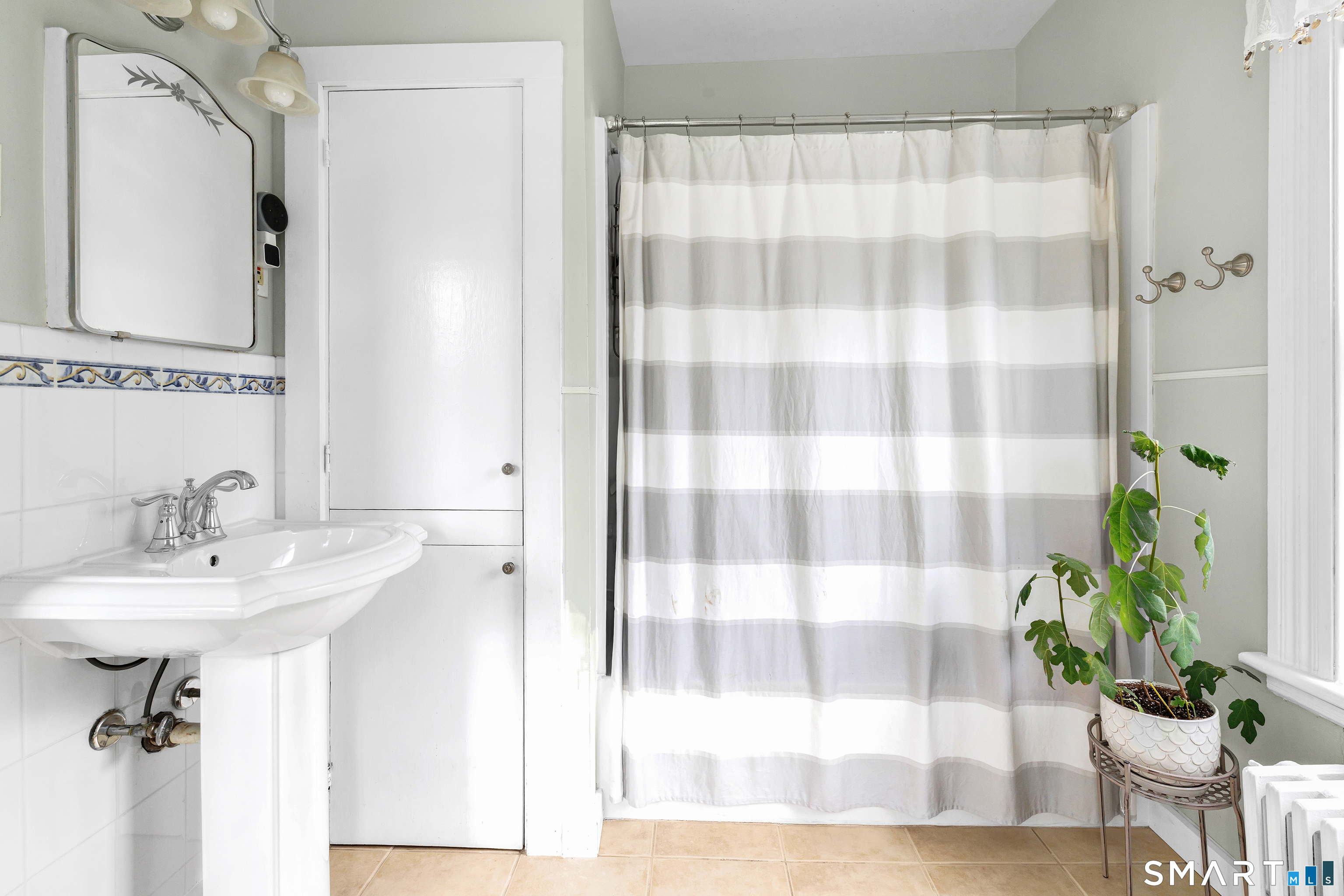1326 Huntington Road Stratford, CT 06614 - Photo 23 of 37 Upstairs - Updated Full Bath - Shower/Tub