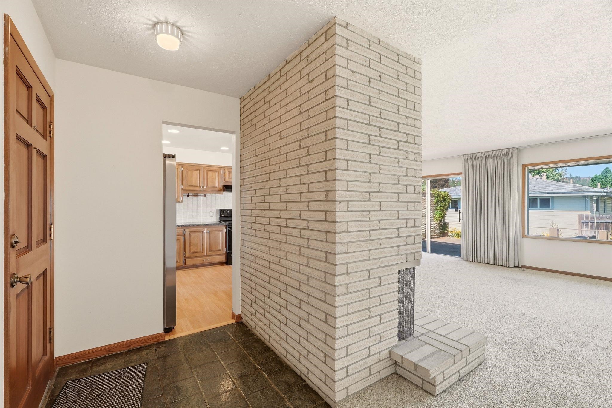 6414 North Fleming Street Spokane, WA 99208 - Photo 5 of 37