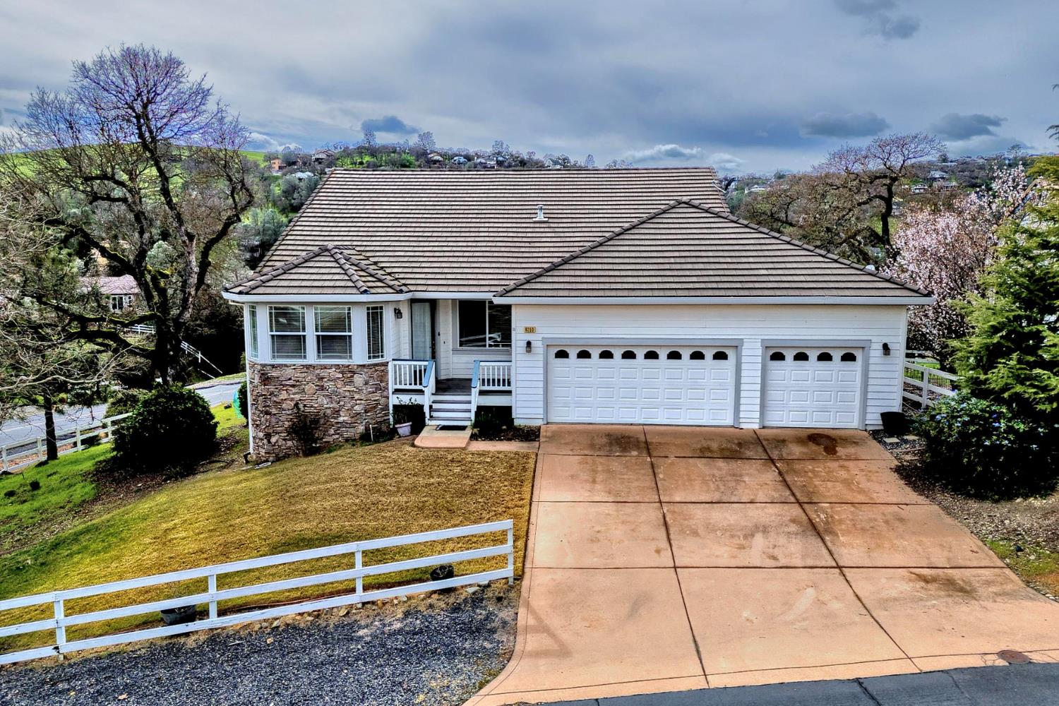 6250 Bluff View Road Copperopolis, CA 95228 - Photo 3 of 76 a view of house with garden