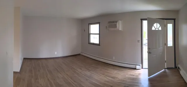 $850 | 1200 2nd Drive Northeast, Austin, MN 55912