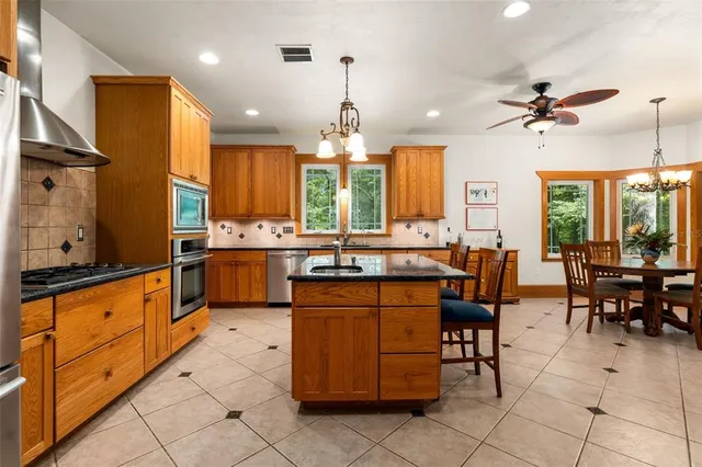 $699,900 | 6916 Northwest 67th Avenue, Gainesville, FL 32653