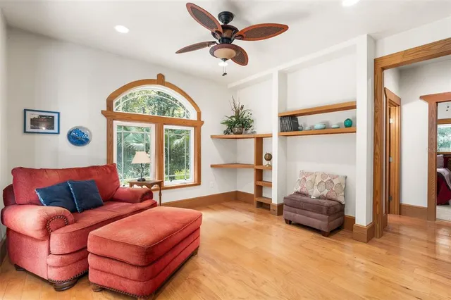 $699,900 | 6916 Northwest 67th Avenue, Gainesville, FL 32653