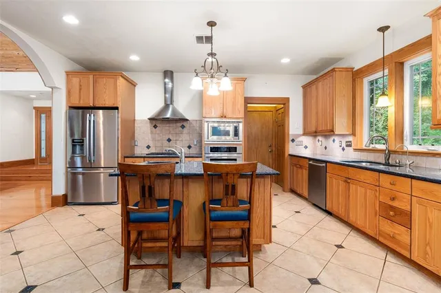 $699,900 | 6916 Northwest 67th Avenue, Gainesville, FL 32653