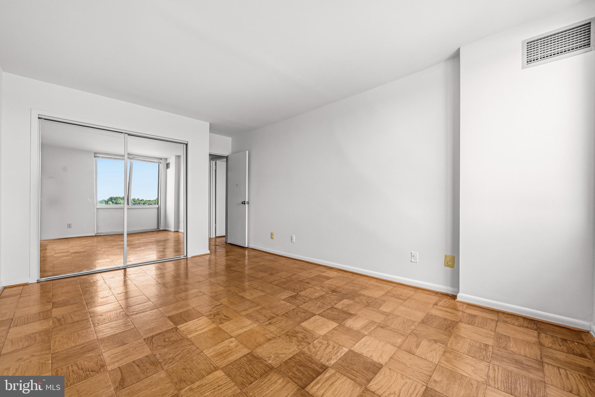 5101 River Road, Unit 1103 Bethesda, MD 20816 - Photo 10 of 54