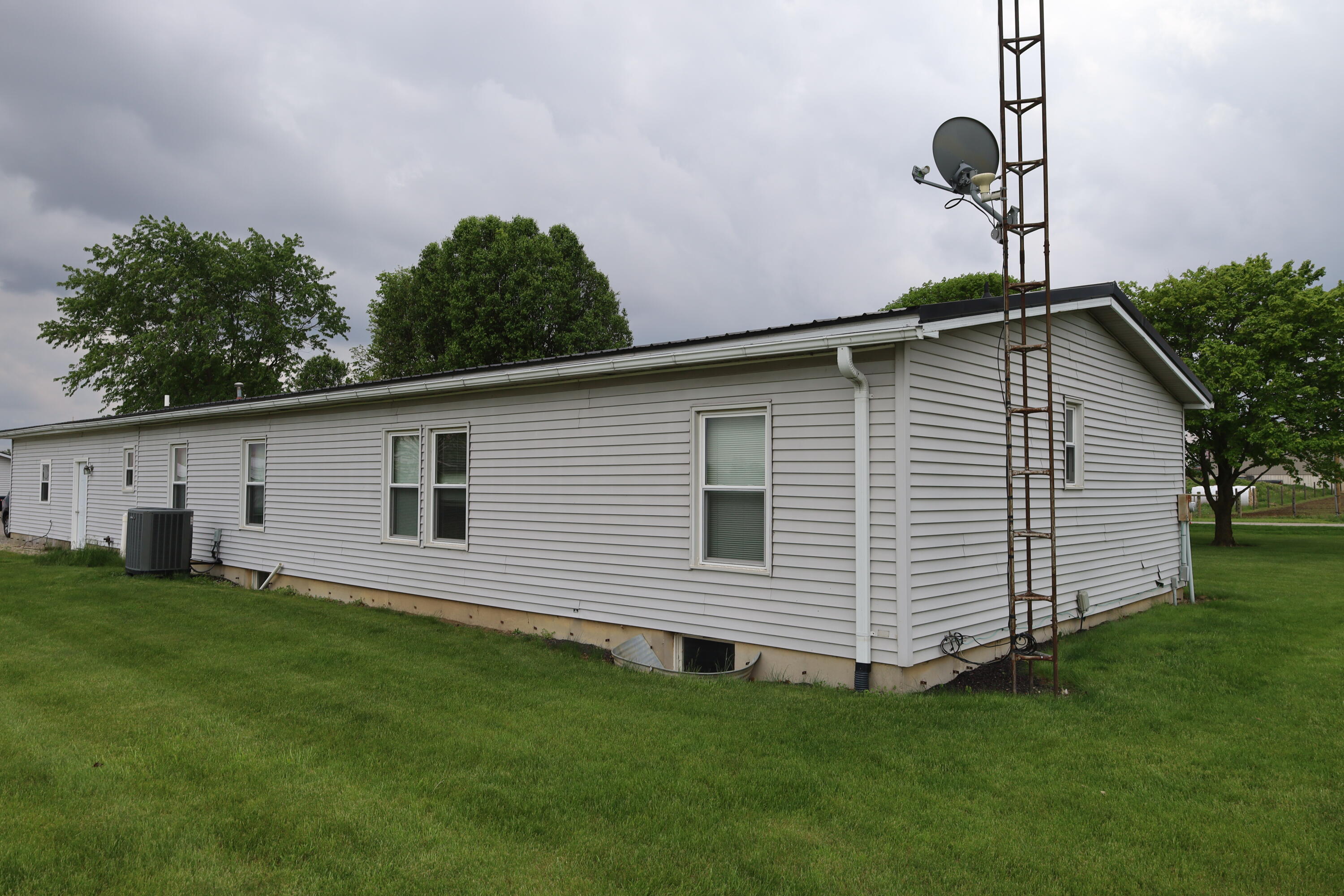 1866 Township Line Road St. Henry, OH 45883 - Photo 13 of 72 IMG_8144