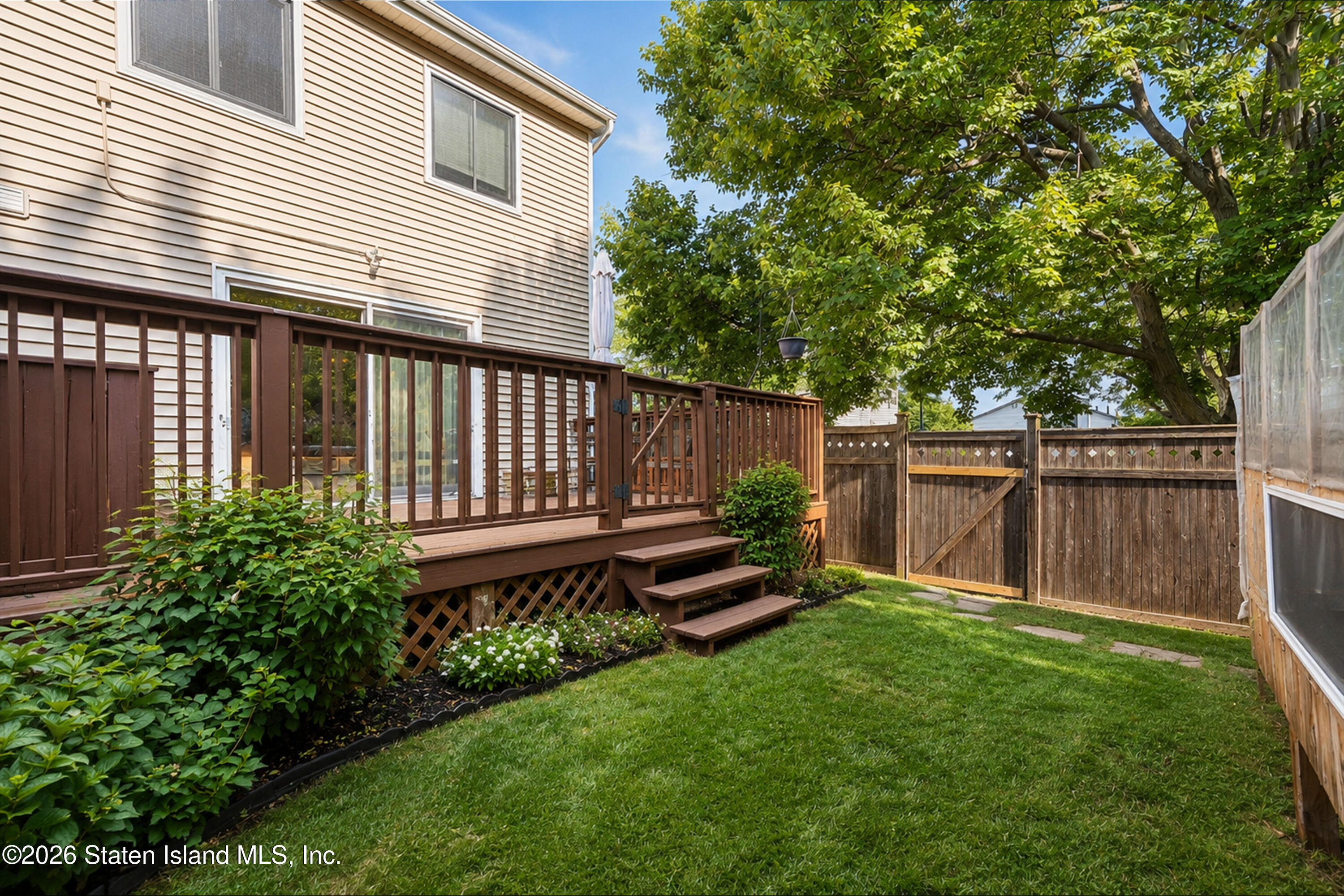 5 Redwood Loop Staten Island, NY 10309 - Photo 26 of 33 25