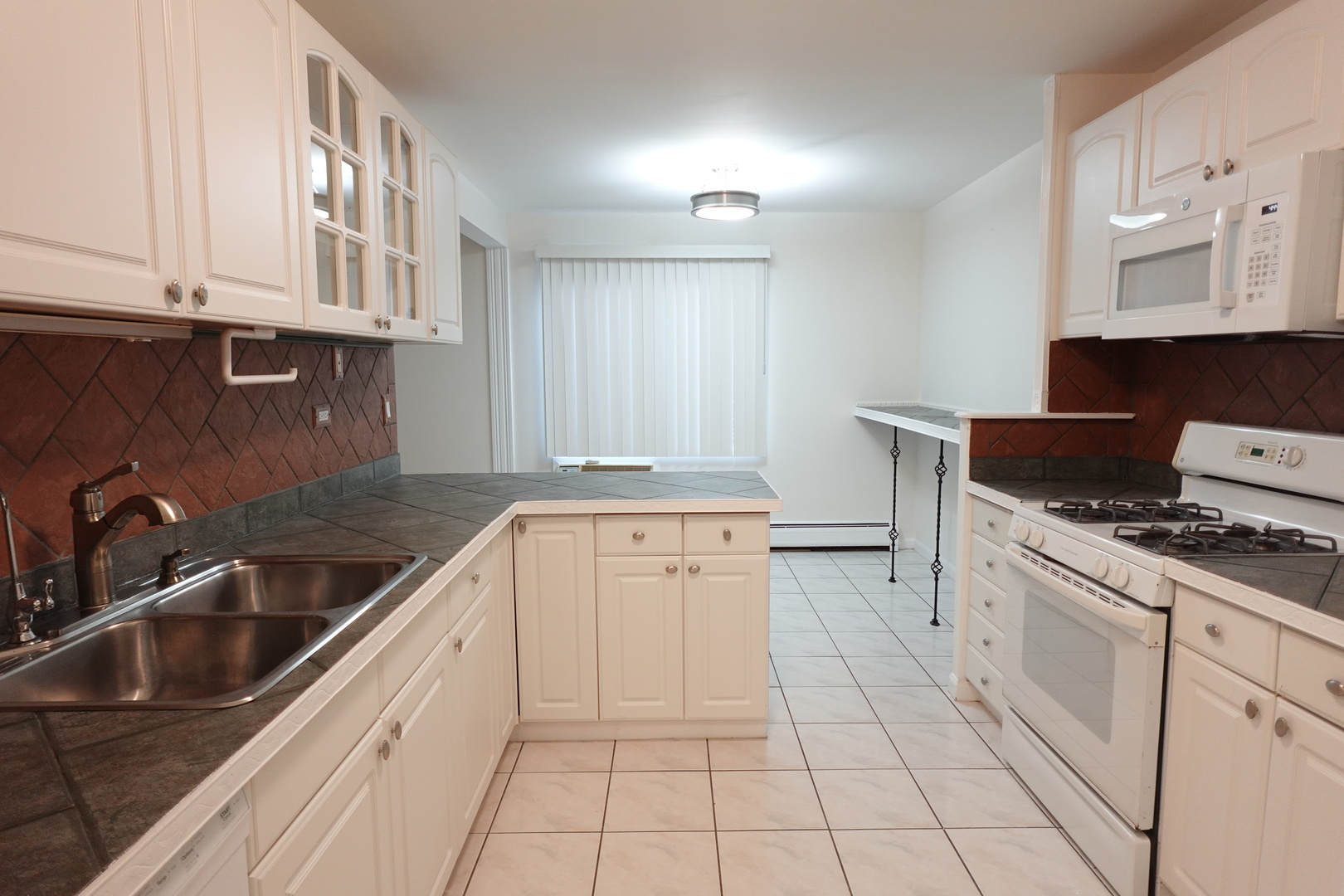 918 East Old Willow Road, Unit 102 Prospect Heights, IL 60070 - Photo 12 of 35