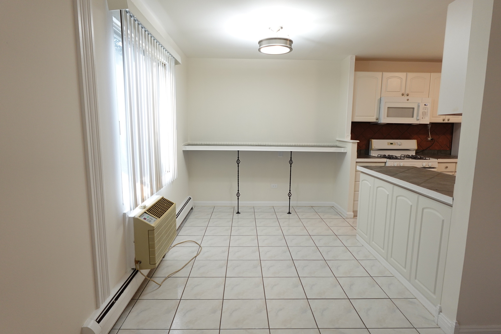918 East Old Willow Road, Unit 102 Prospect Heights, IL 60070 - Photo 14 of 35