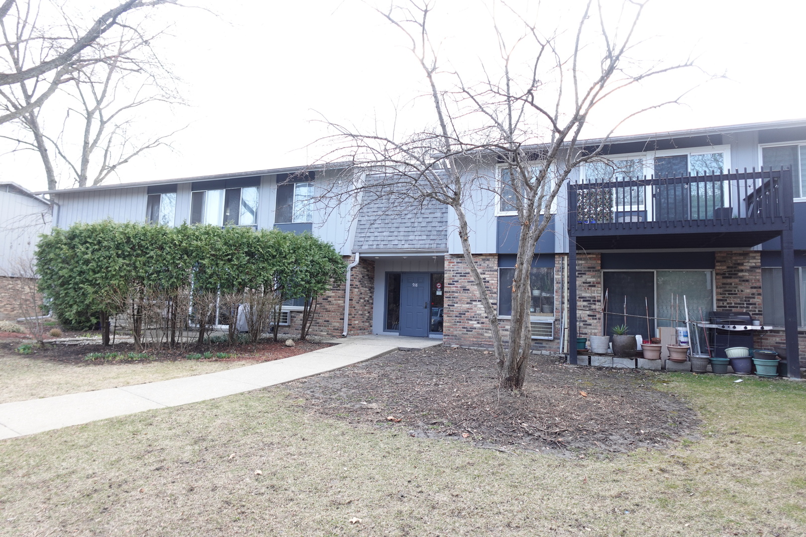 918 East Old Willow Road, Unit 102 Prospect Heights, IL 60070 - Photo 2 of 35