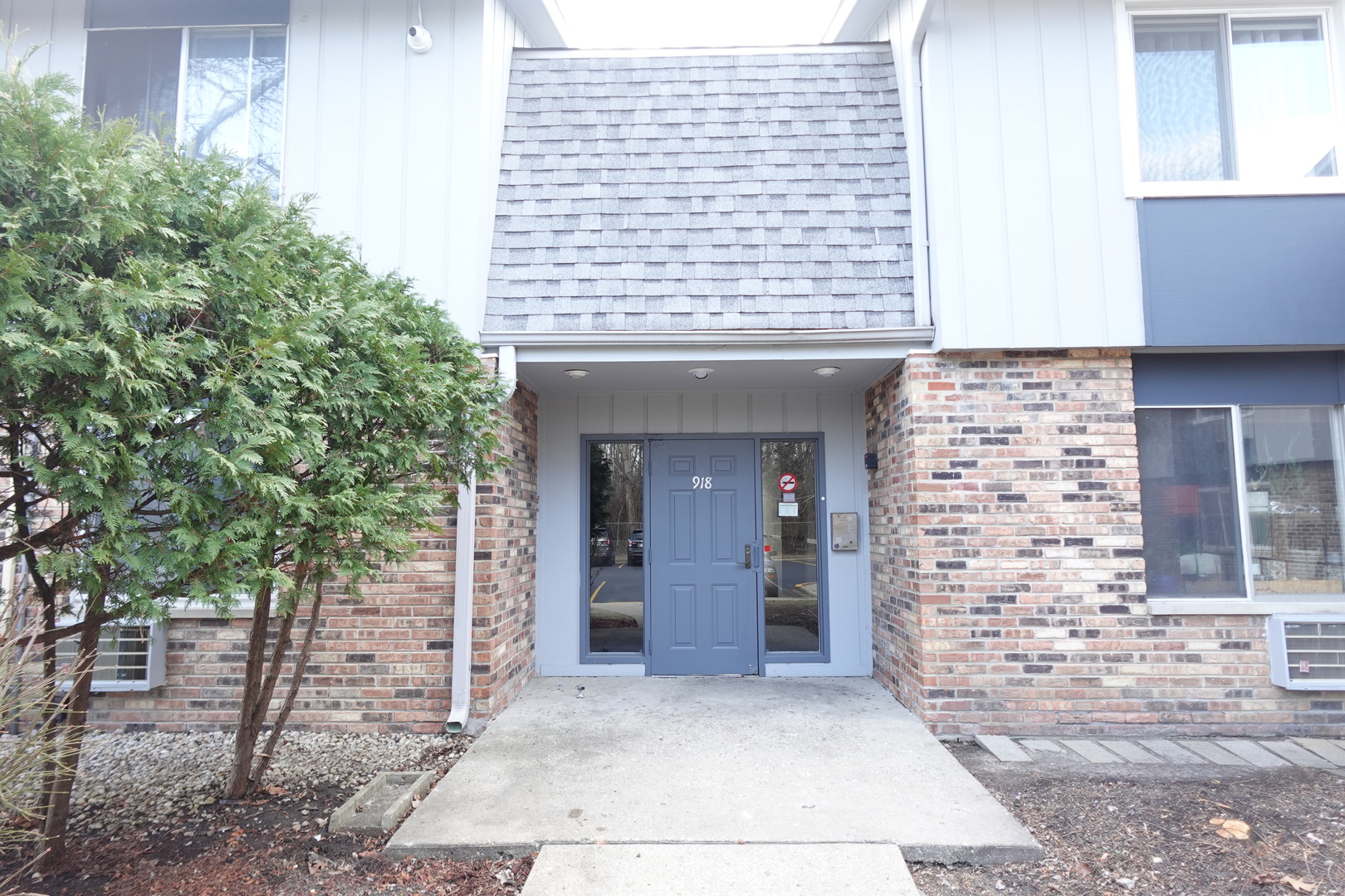 918 East Old Willow Road, Unit 102 Prospect Heights, IL 60070 - Photo 4 of 35