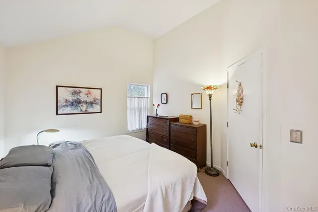 $825,000 | 9 Shinnecock Avenue, East Quogue, NY 11942