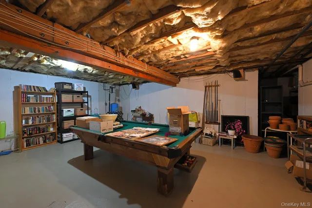 $825,000 | 9 Shinnecock Avenue, East Quogue, NY 11942