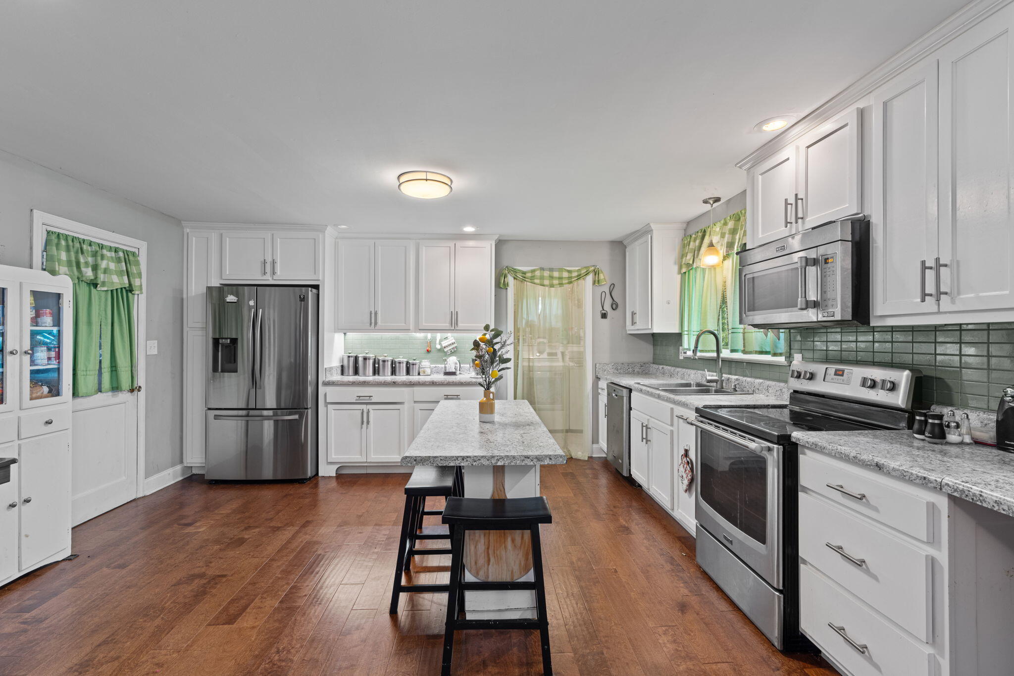 115 Gadd Road Chattanooga, TN 37415 - Photo 7 of 23 9-web-or-mls-115 Gadd Rd-Kurt O-9