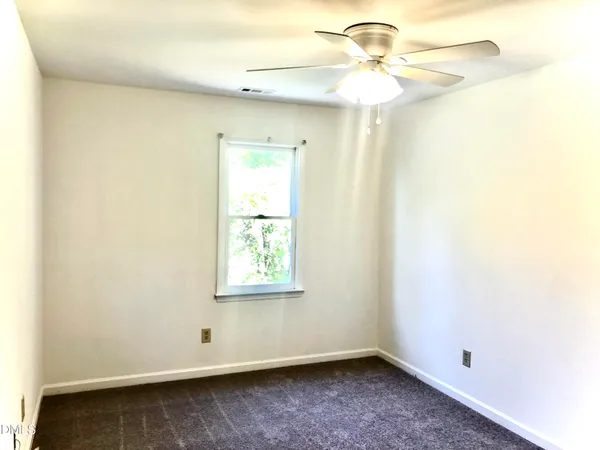 $1,800 | 712 Kimpton Court, Fuquay-Varina, NC 27526