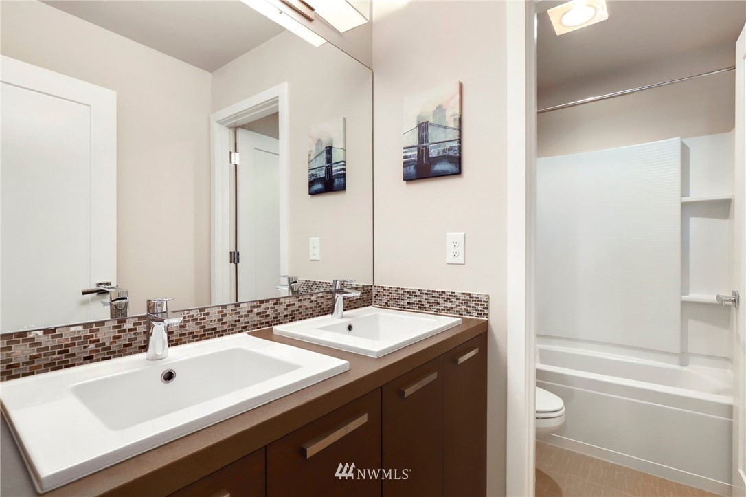 17124 42nd Drive Southeast Bothell, WA 98012 - Photo 15 of 25 Gallery Image 15