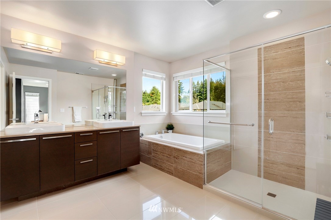 17124 42nd Drive Southeast Bothell, WA 98012 - Photo 9 of 25 Gallery Image 9