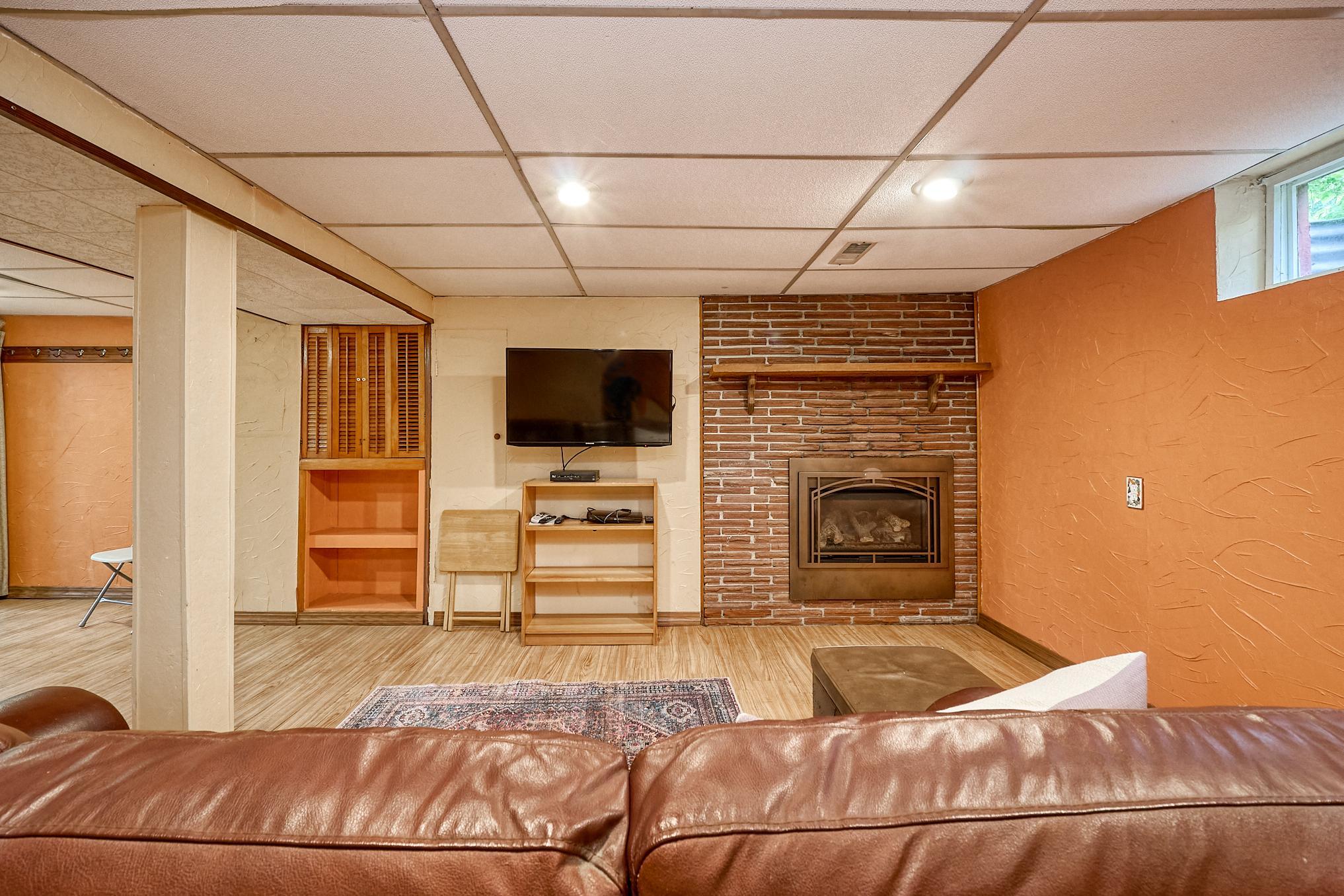 8801 Lakeview Road Bloomington, MN 55438 - Photo 22 of 42