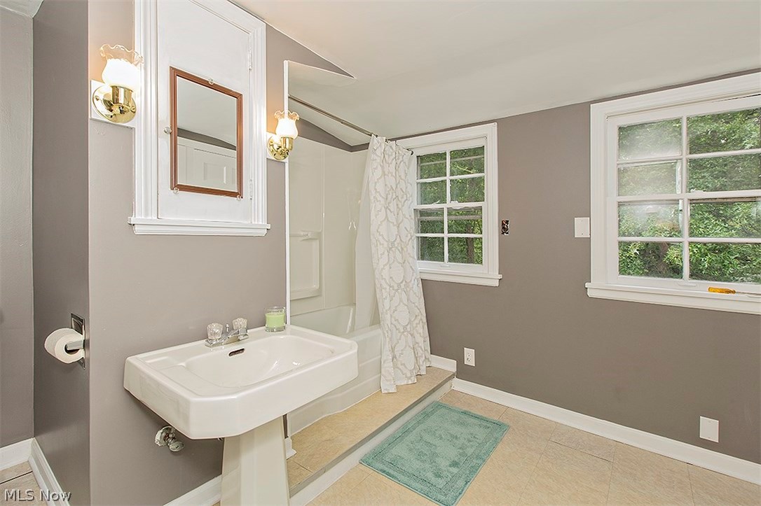 3610 Cummings Road Cleveland, OH 44118 - Photo 25 of 29