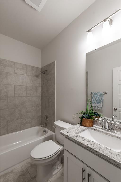 331 Prien Lk Loop Bossier City, LA 71111 - Photo 18 of 37 Full bath with bathtub / shower combination and vanity