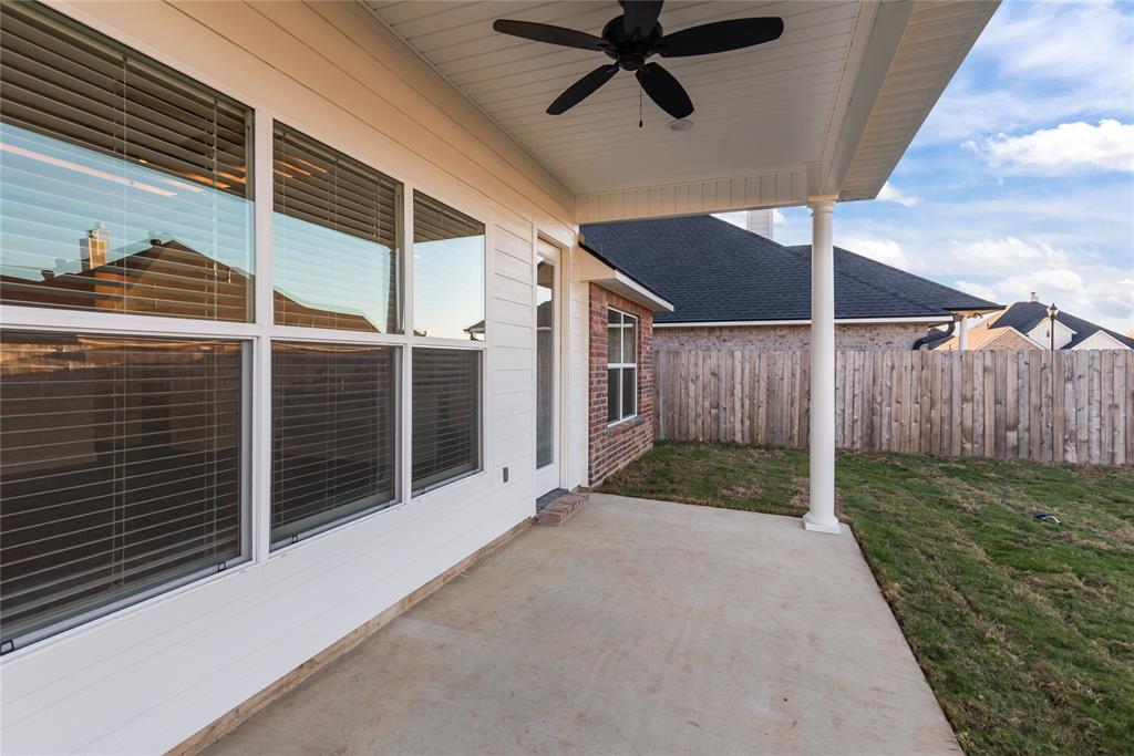 331 Prien Lk Loop Bossier City, LA 71111 - Photo 33 of 37 View of patio / terrace with a ceiling fan