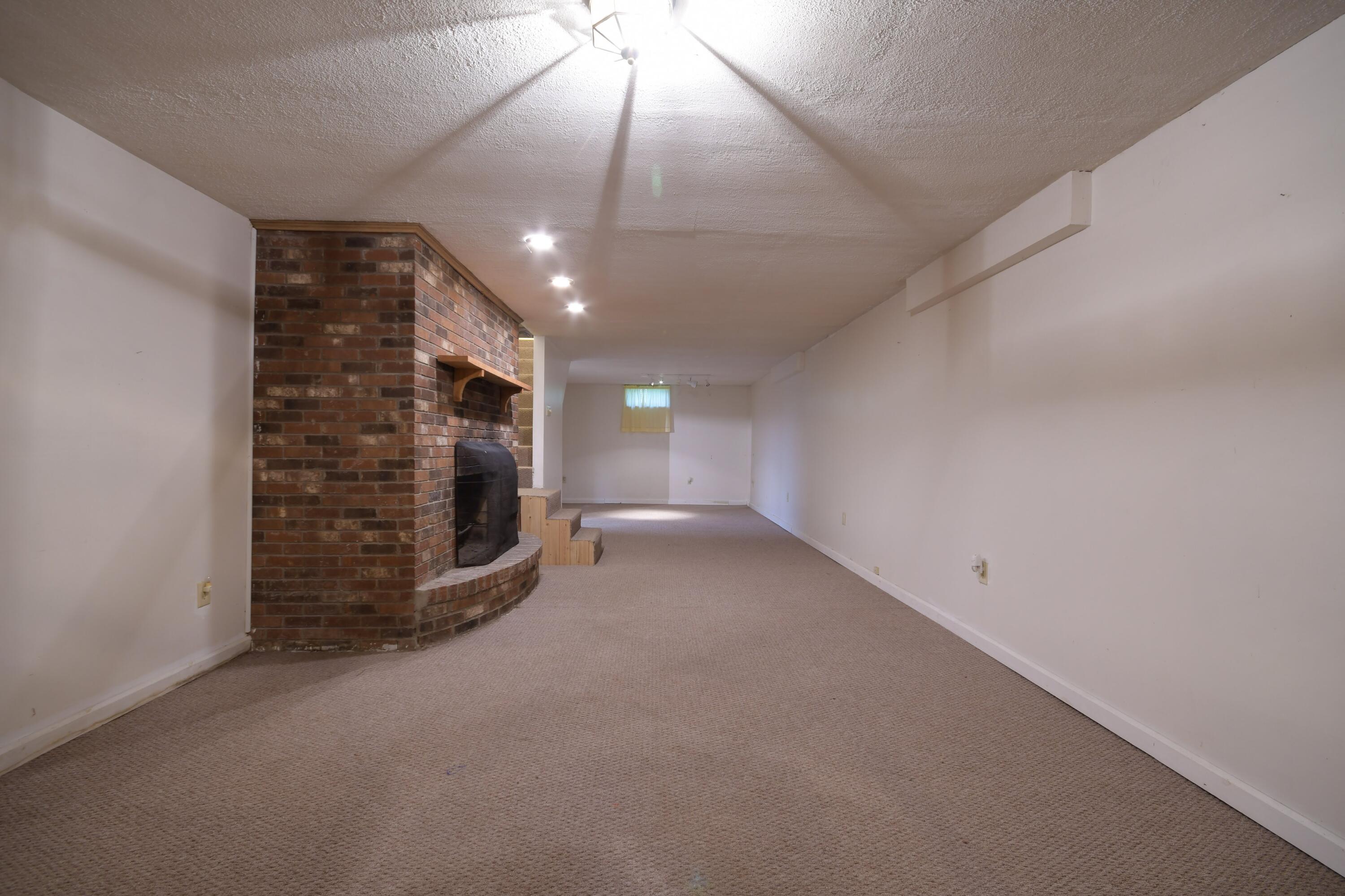 380 L E Junction Road Winchester, KY 40391 - Photo 31 of 82 Basement room 1