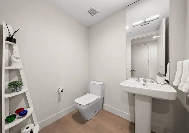 $12,000 | 366 West Superior Street, Unit 801, Chicago, IL 60654