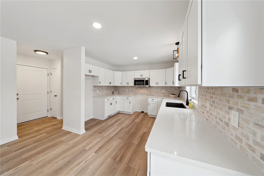 737 Marshall Road Chili, NY 14624 - Photo 4 of 10 Same floor plan as model. Model has been sold.