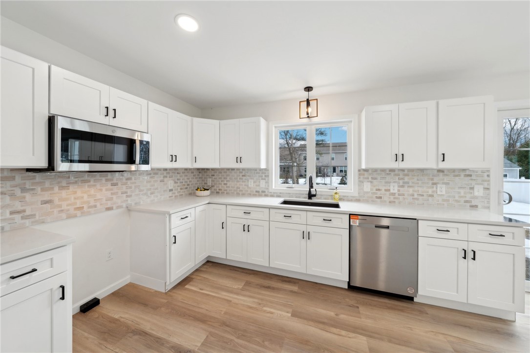 737 Marshall Road Chili, NY 14624 - Photo 5 of 10 Same floor plan as model. Model has been sold.