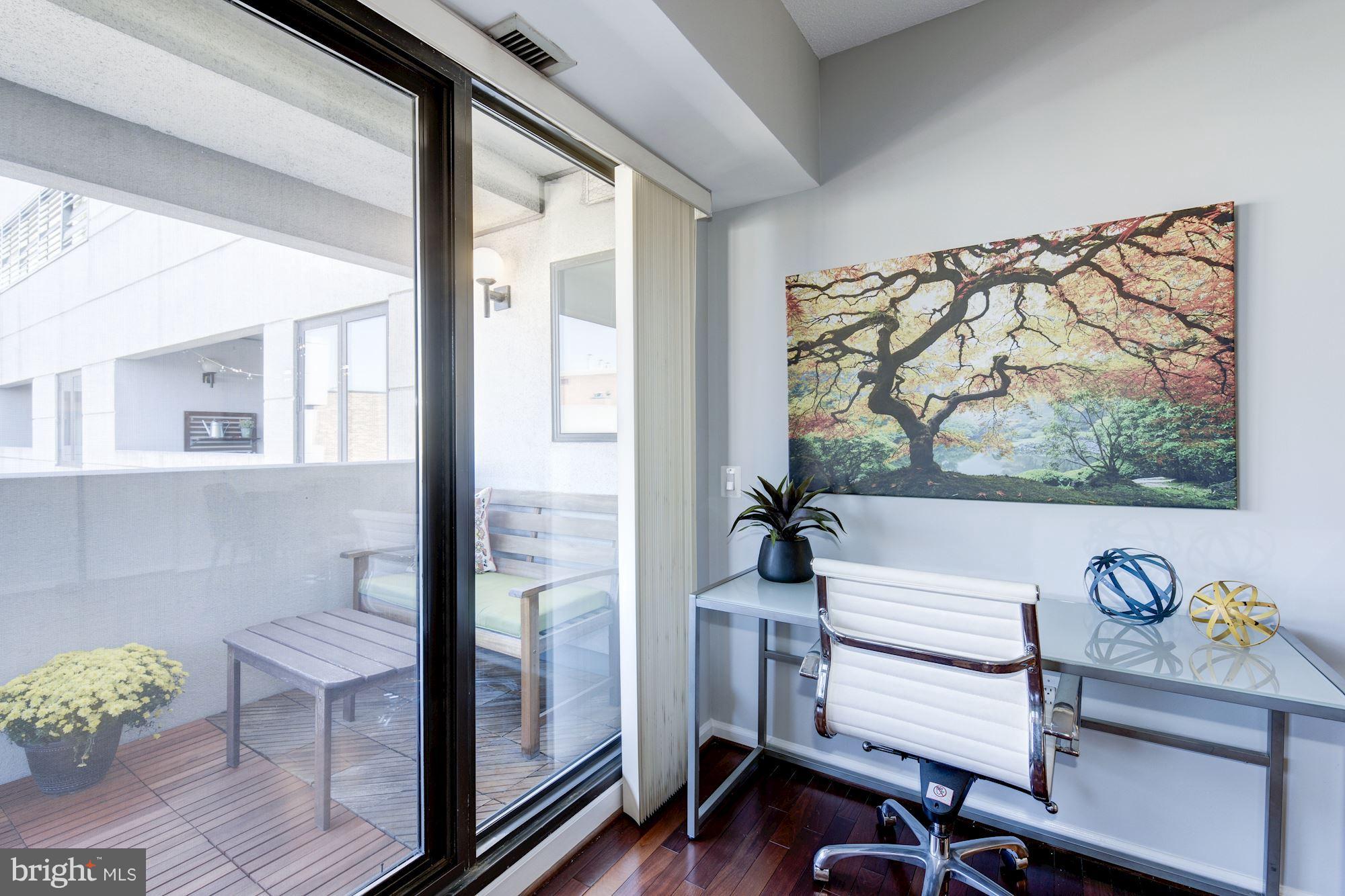 2311 M Street Northwest, Unit 1002 Washington, DC 20037 - Photo 14 of 29 Home Office Area