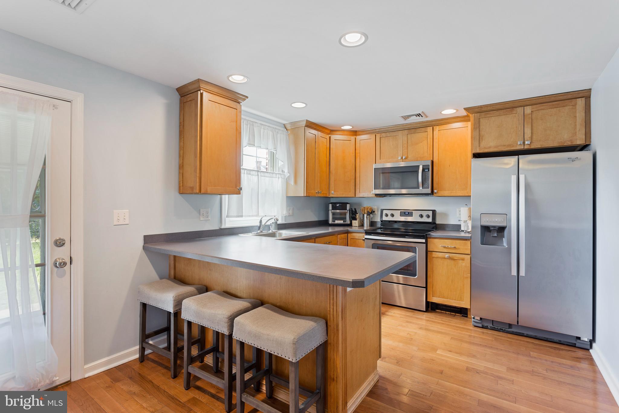 517 Cumberland Road Havertown, PA 19083 - Photo 6 of 25