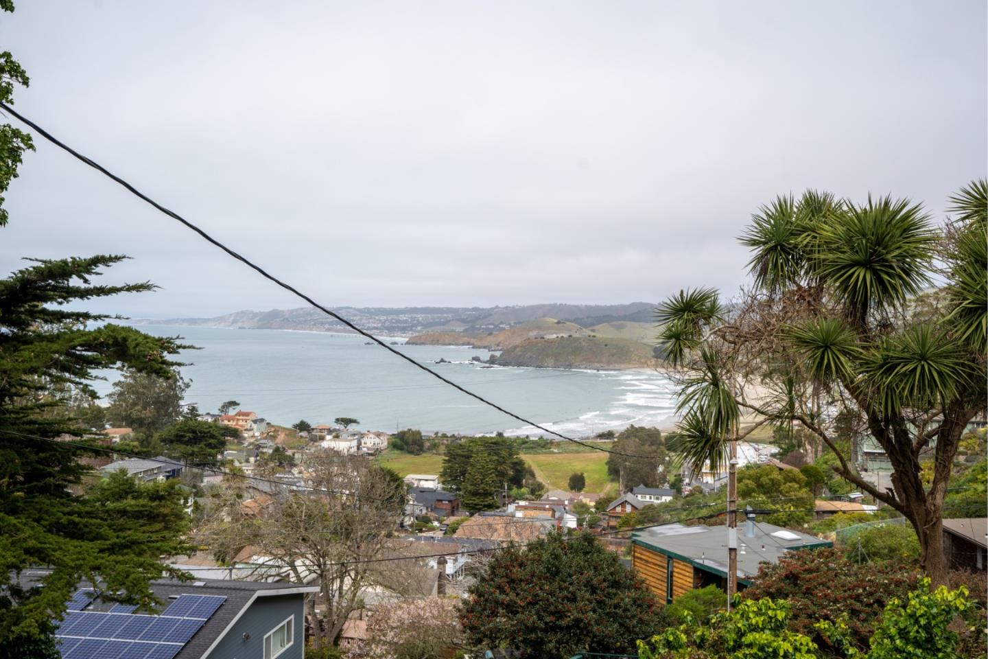 424 Belfast Avenue Pacifica, CA 94044 - Photo 2 of 11 a view of a lake