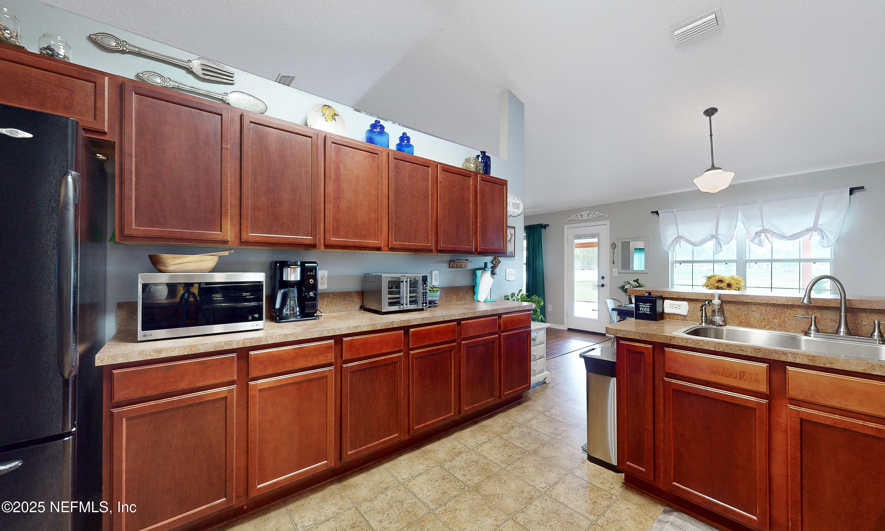 3031 Longleaf Ranch Circle Middleburg, FL 32068 - Photo 11 of 45 Kitchen b