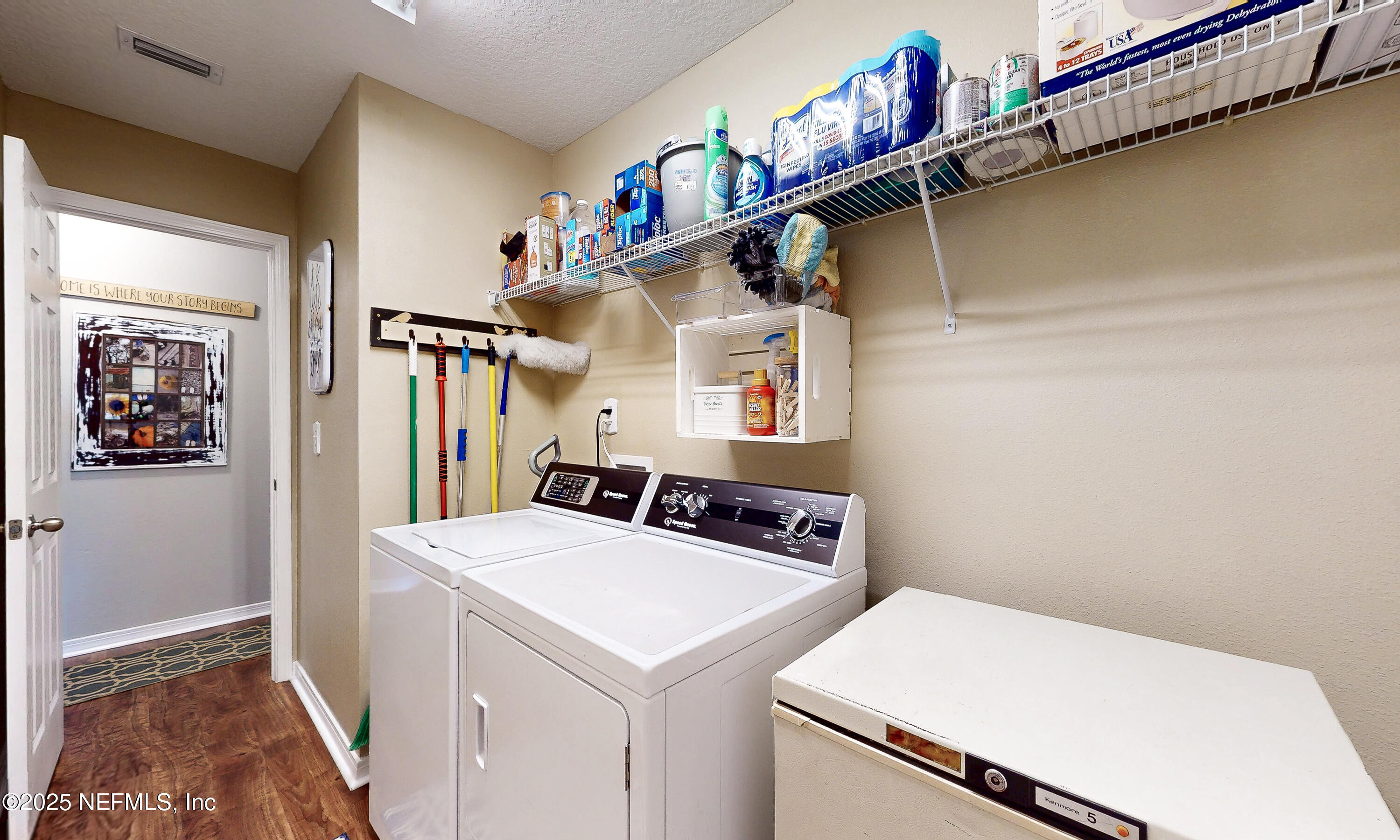 3031 Longleaf Ranch Circle Middleburg, FL 32068 - Photo 28 of 45 Laundry