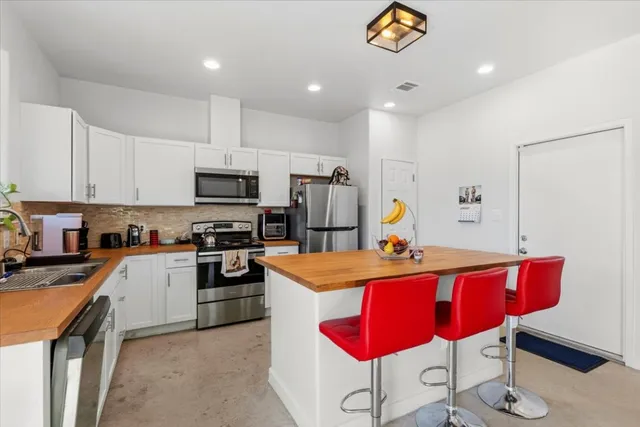 $349,900 | 235 Iva Lane, Bastrop, TX 78602