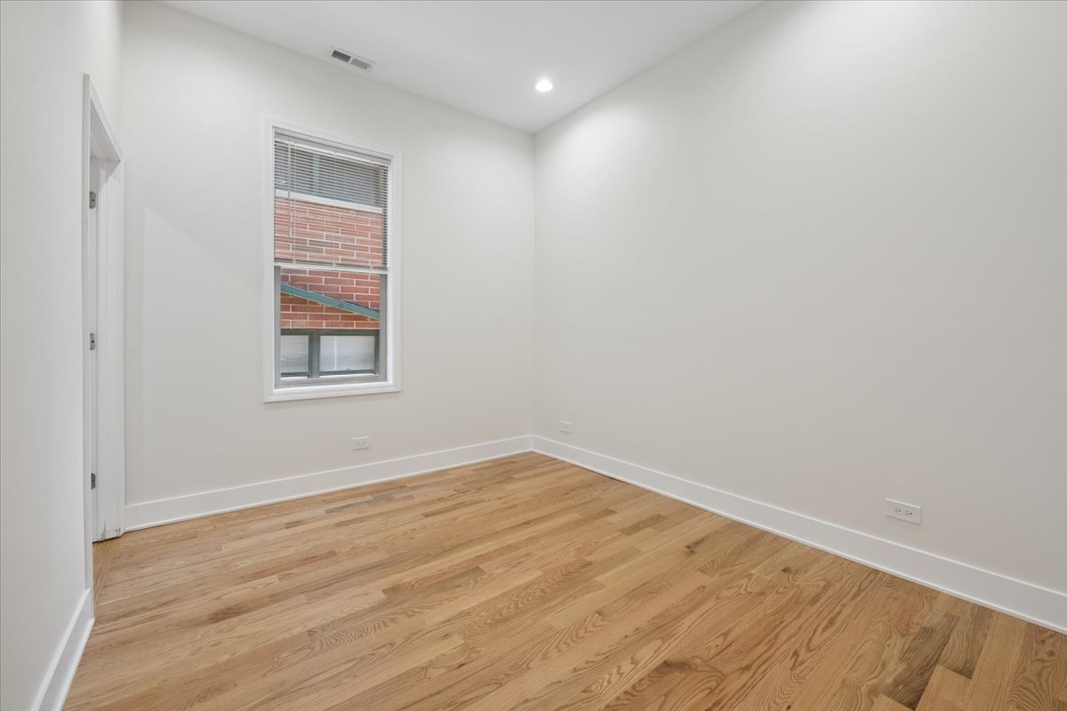 2002 West Huron Street Chicago, IL 60612 - Photo 54 of 60