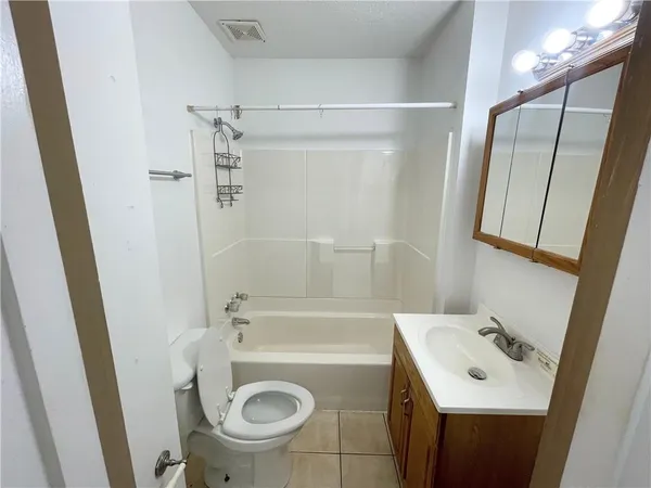 $1,150 | 214 Vine Street, Homestead, PA 15120