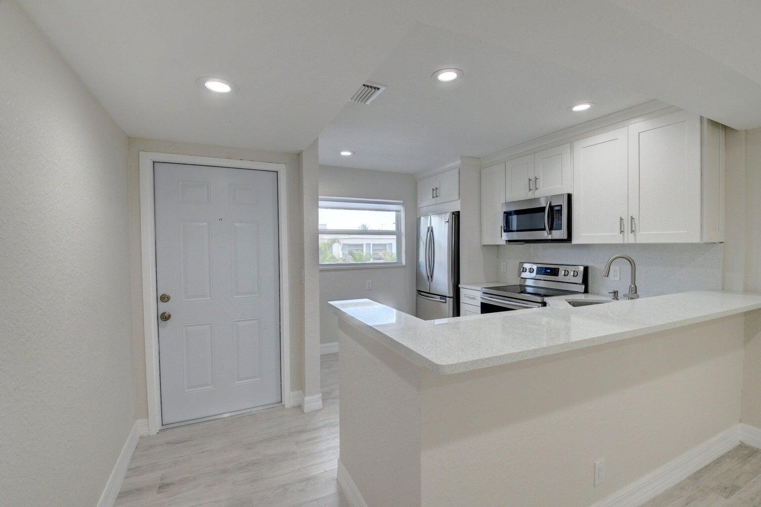 398 West Camino Real, Unit 3 Boca Raton, FL 33432 - Photo 6 of 20 20221130202704951502000000-o