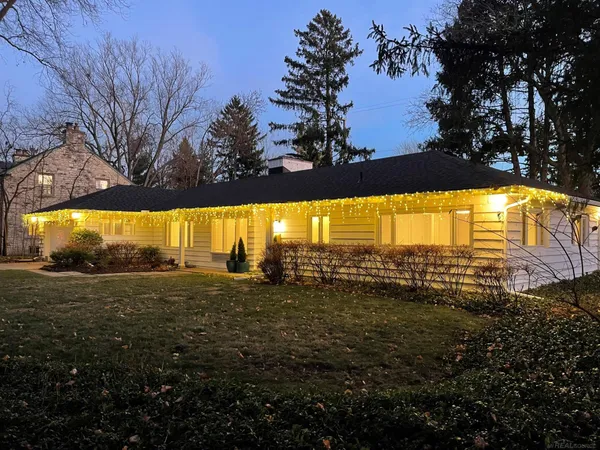 $4,100 | 2185 West Lincoln Street, Birmingham, MI 48009