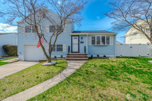 $550,000 | 67 Albert Drive, Sayreville, NJ 08859