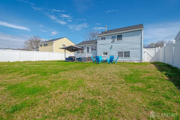 $550,000 | 67 Albert Drive, Sayreville, NJ 08859