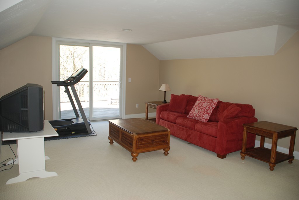 11 Pontiac Road Mashpee, MA 02649 - Photo 12 of 18